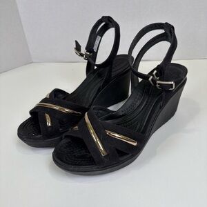 Crocs Women Size 6 Leigh II Metalblock Cross-Strap Ankle Wedge Sandals Black